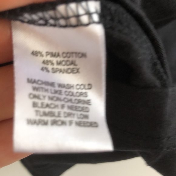 Tahari Women’s Black Top. - Picture 5 of 5